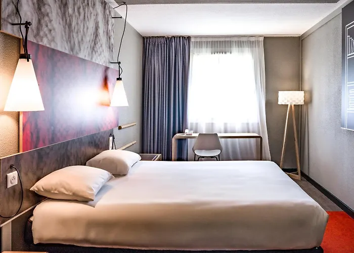 Ibis Arcachon De Buch 3*