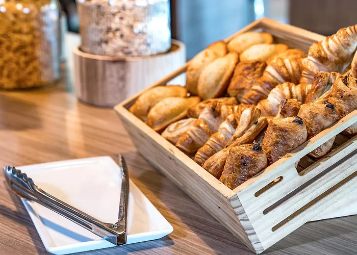 Ibis Arcachon De Buch Hotell